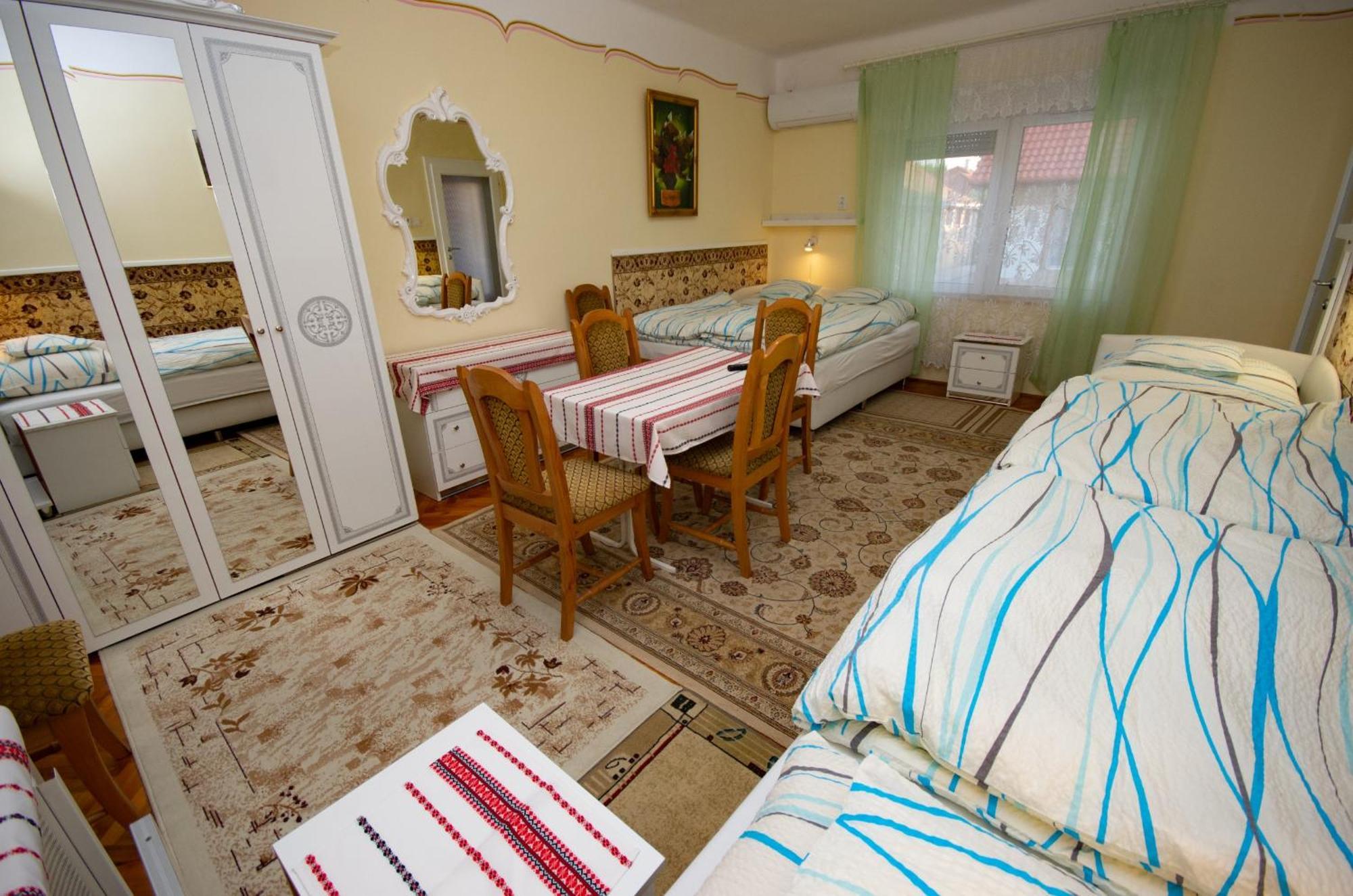 Amalia Apartman ギュラ エクステリア 写真