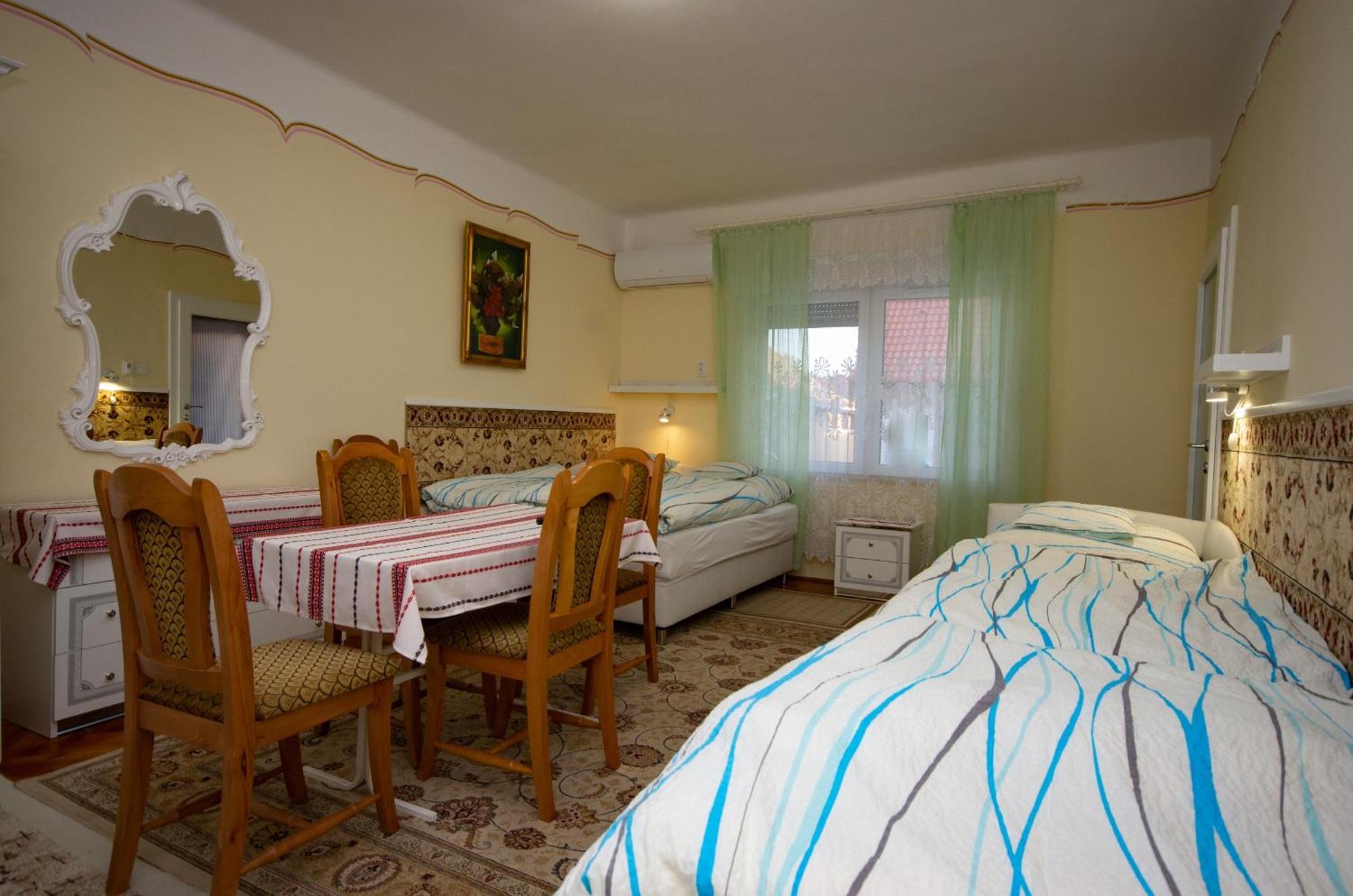 Amalia Apartman ギュラ エクステリア 写真