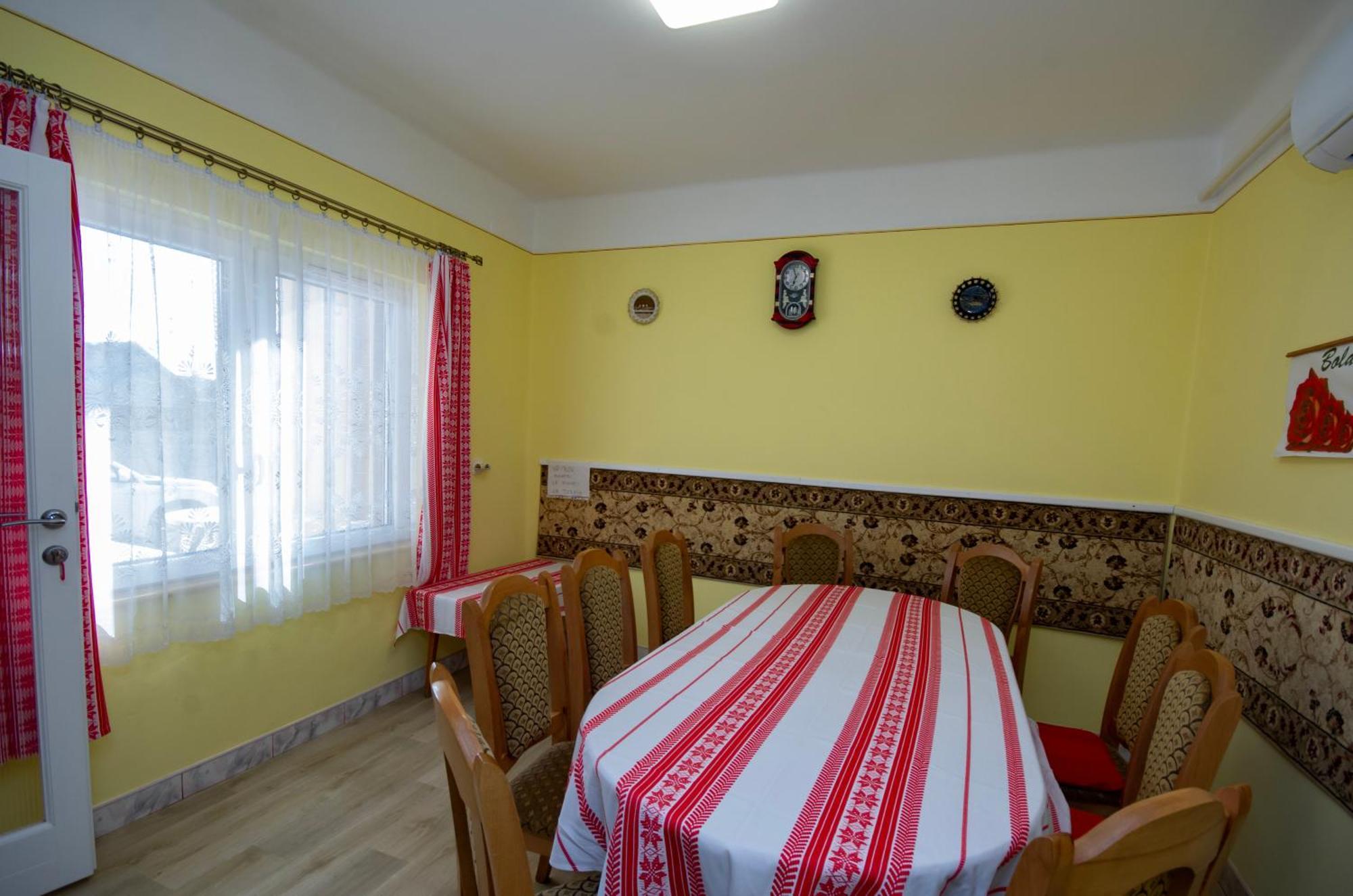 Amalia Apartman ギュラ エクステリア 写真