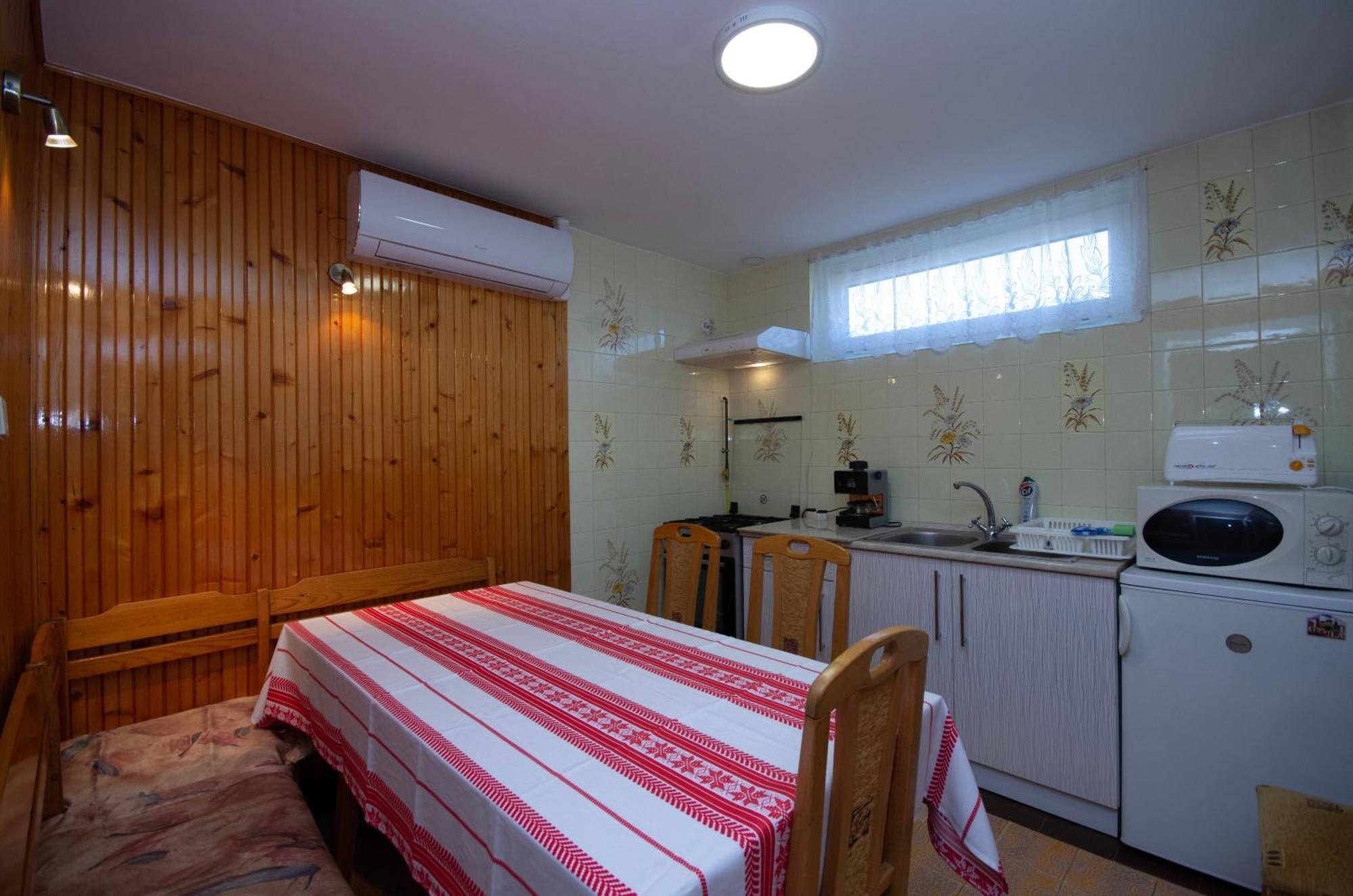 Amalia Apartman ギュラ エクステリア 写真